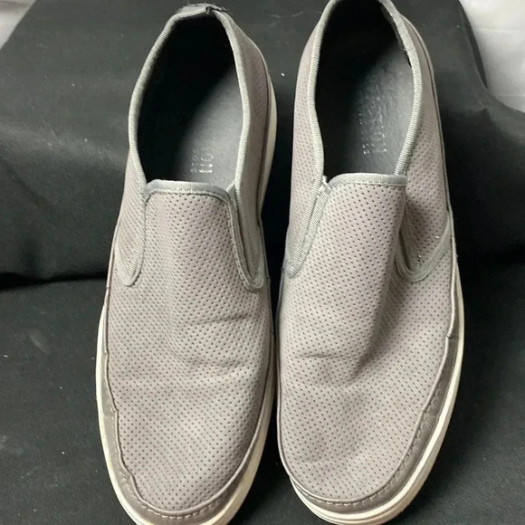 REACTION KENNETH COLE MENS SIZE 10.5 GRAY MAN MADE LEATHER DLIP ON LOAFERS - Picture 3 of 15